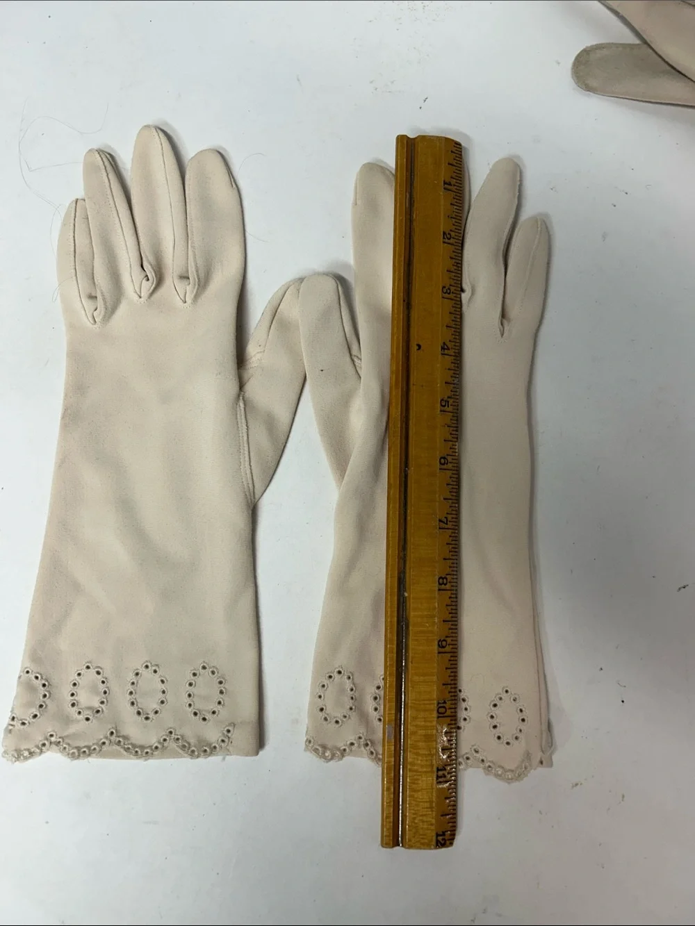 Classic Cream Women's Dress Gloves